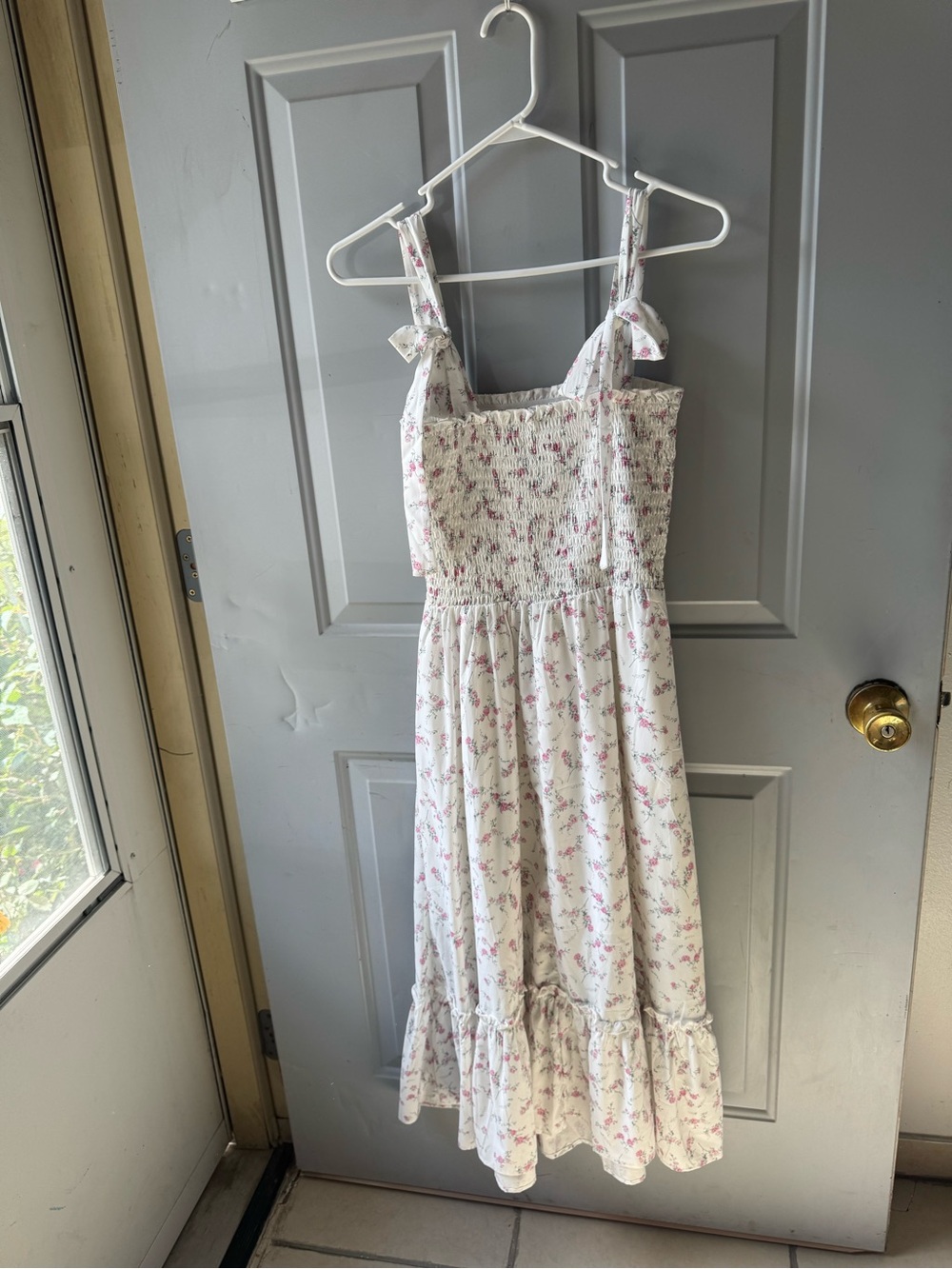 Women’s ' White Floral Smocked Sundress with Tie Straps